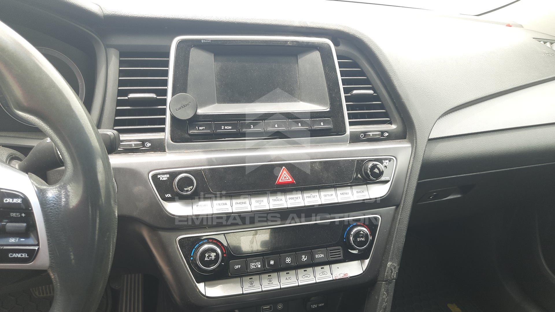 2019 HYUNDAI SONATA VIN: KMHE24138KA092953