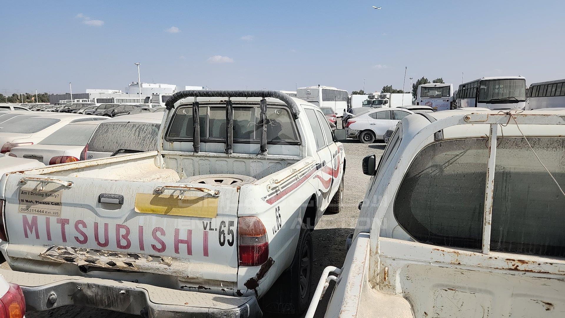 2003 MITSUBISHI L 200 VIN: MMBJNK7403D070441
