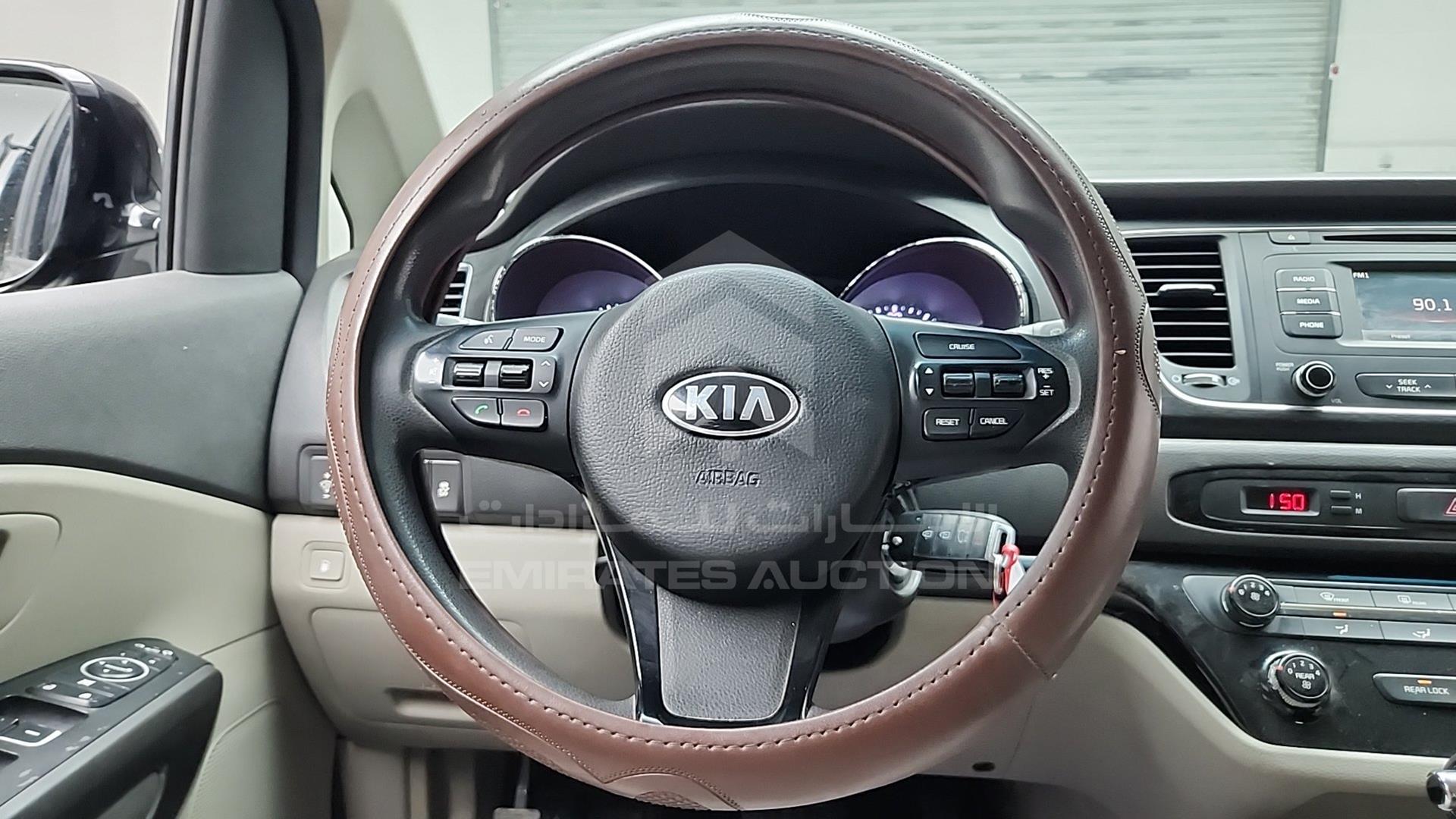 2016 KIA SEDONA VIN: KNDMA5C18G6118093