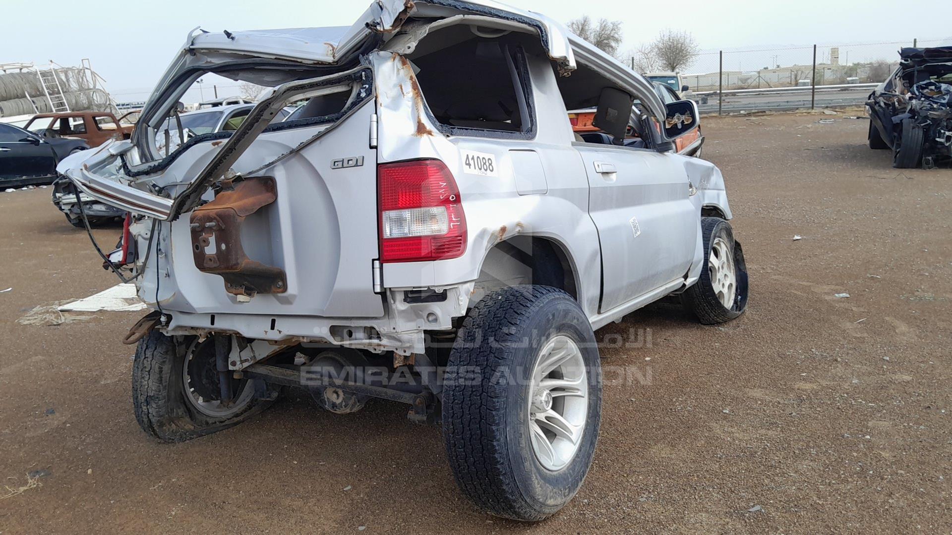 2001 MITSUBISHI PAJERO VIN: H67W-5200281