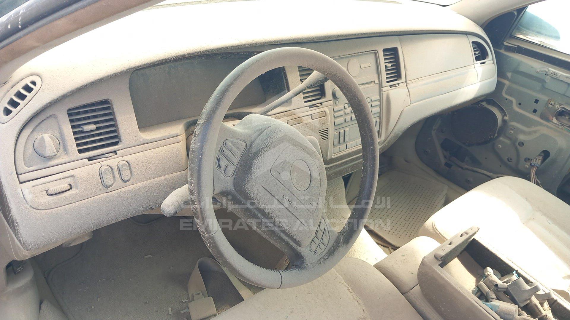 2004 LINCOLN TOWN CAR VIN: 1LNHM81W84Y628335
