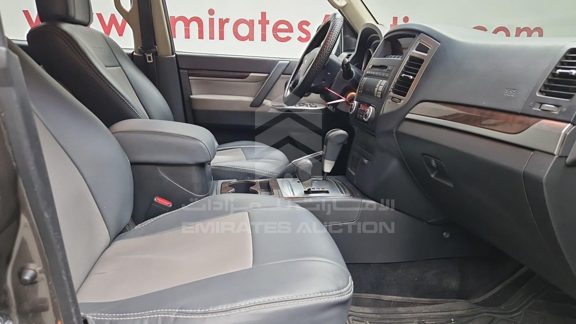 2015 MITSUBISHI PAJERO VIN: JMYLYV95WFJ711967