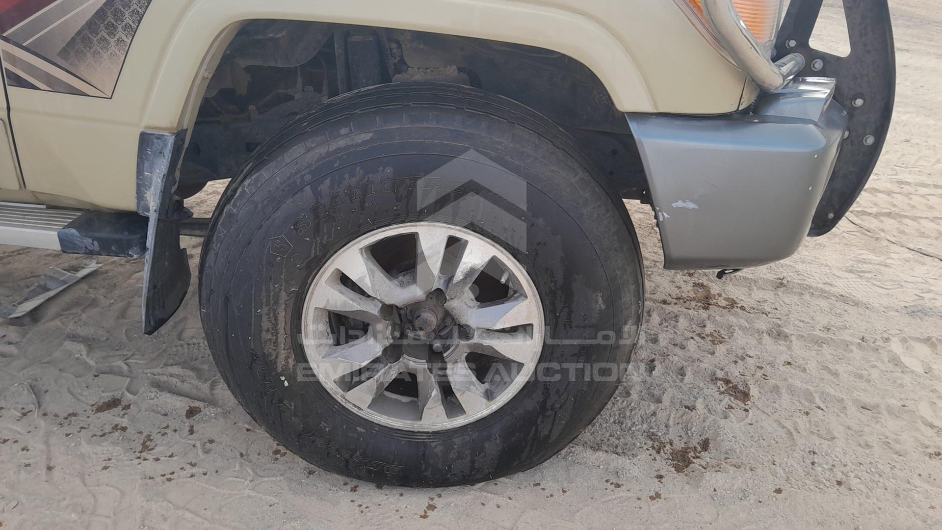 2017 TOYOTA LAND CRUISER VIN: JTFLU73J2H7060032