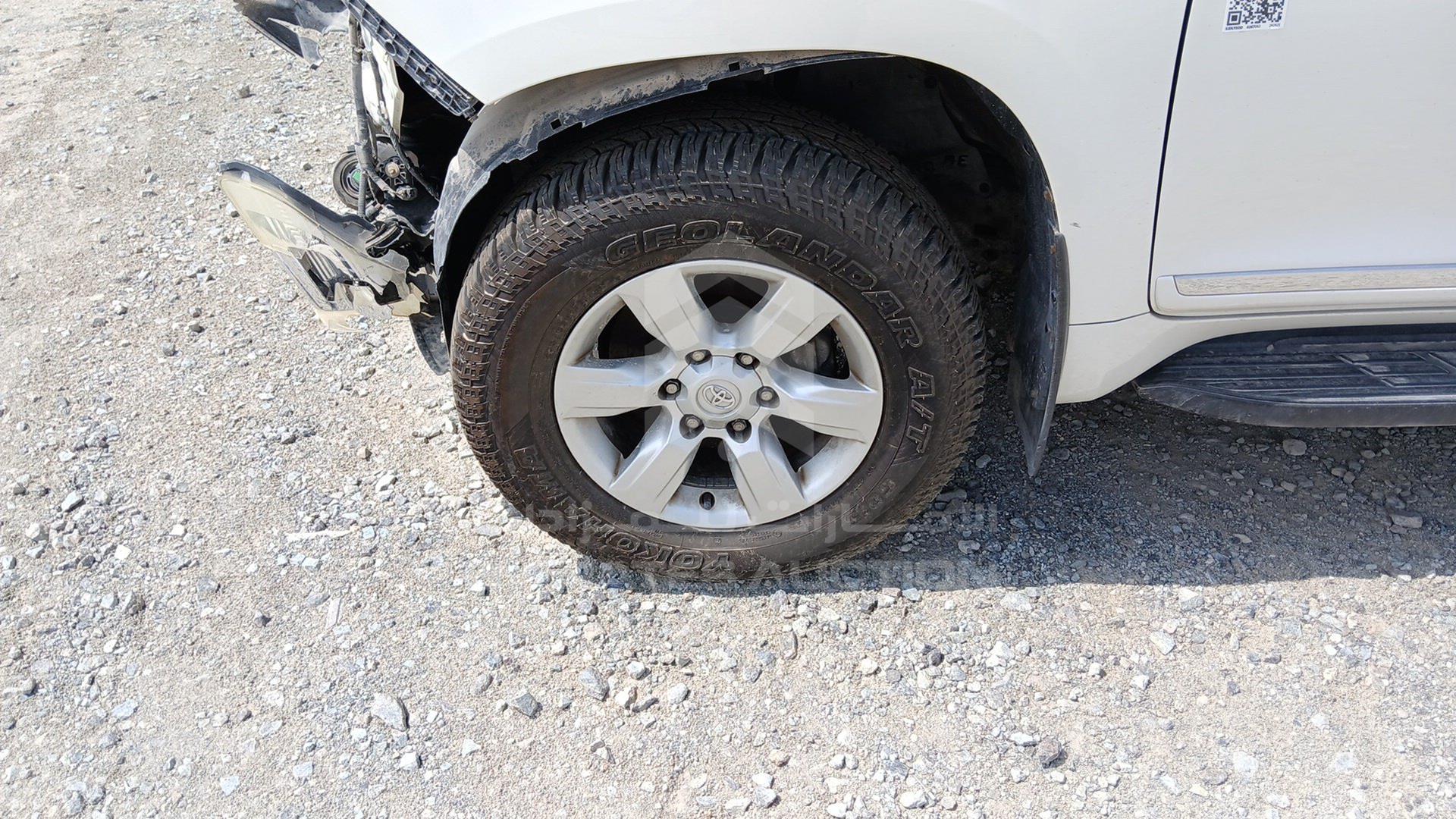 2014 TOYOTA PRADO VIN: JTEJU3FJ0EK071829
