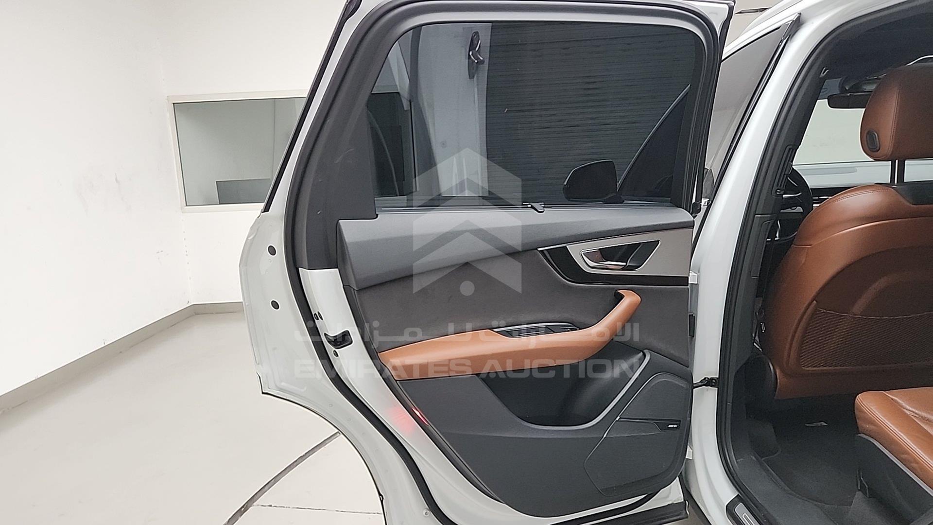 2016 AUDI Q7 VIN: WA1AGDF7XGD001570