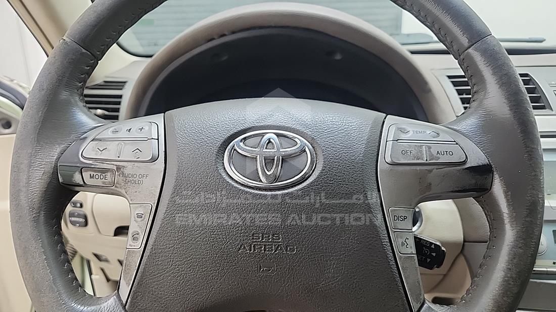 2007 Toyota Camry — Steering & Mounted Controls — Photo 14