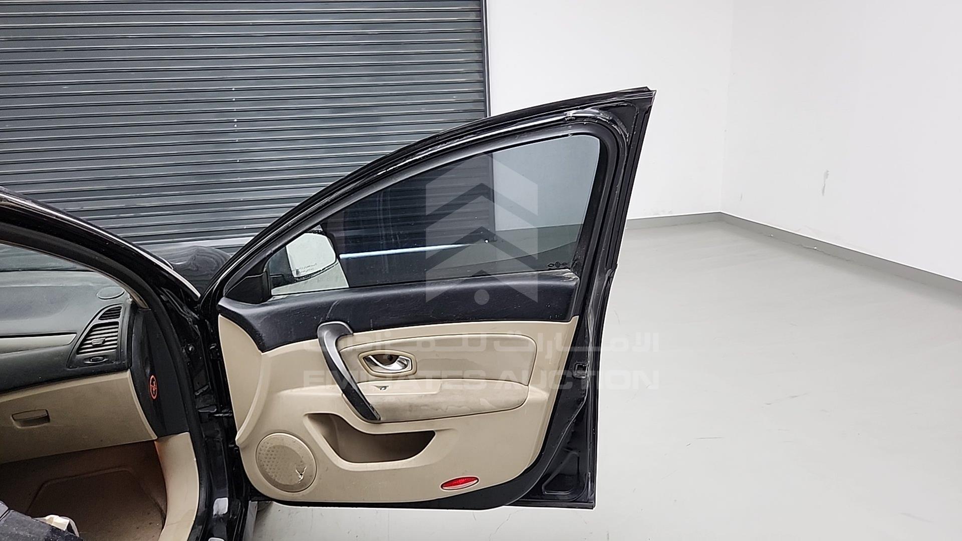 2012 RENAULT SAFRANE VIN: VF1ABLCC1CC258065