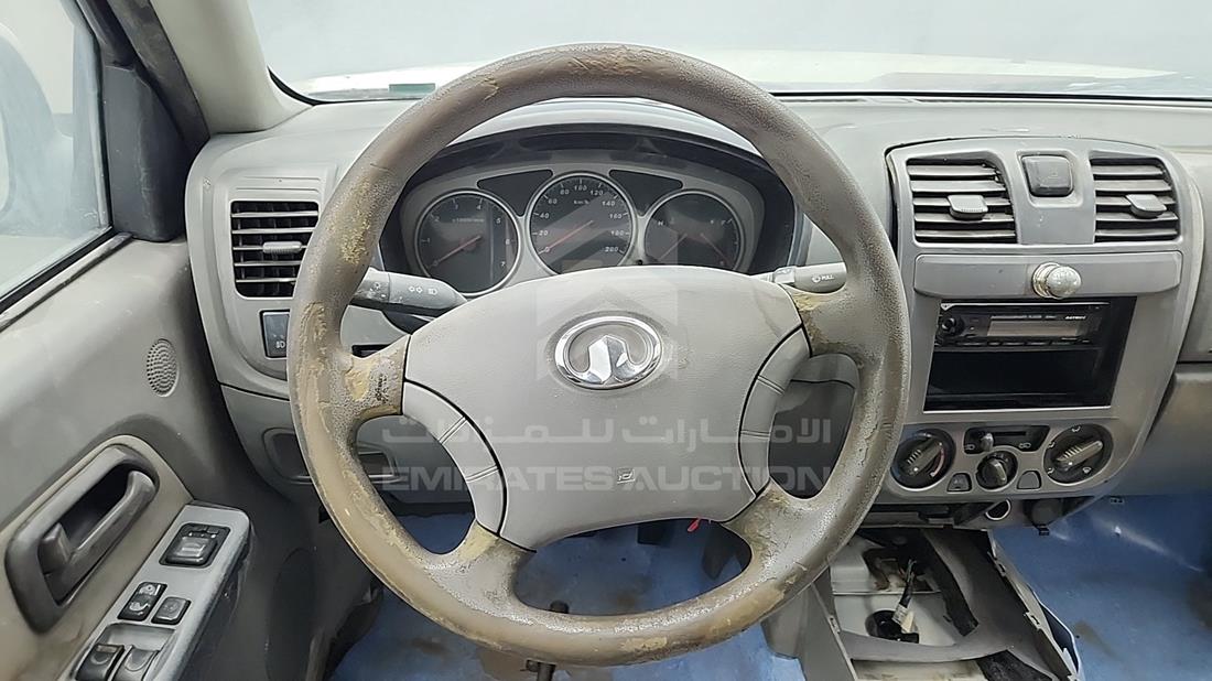 جريت وال Wingle 2013 — التحكمات في عجلة القيادة — صورة 15