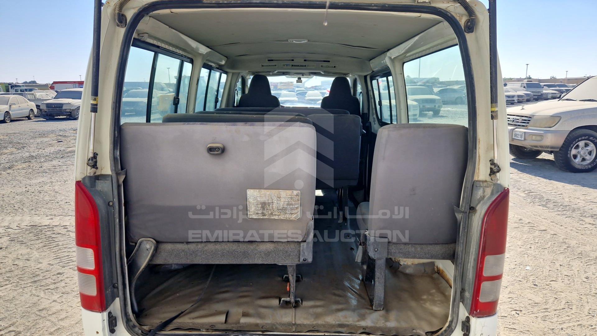 2011 TOYOTA HIACE VIN: JTGJX02P9B0040044