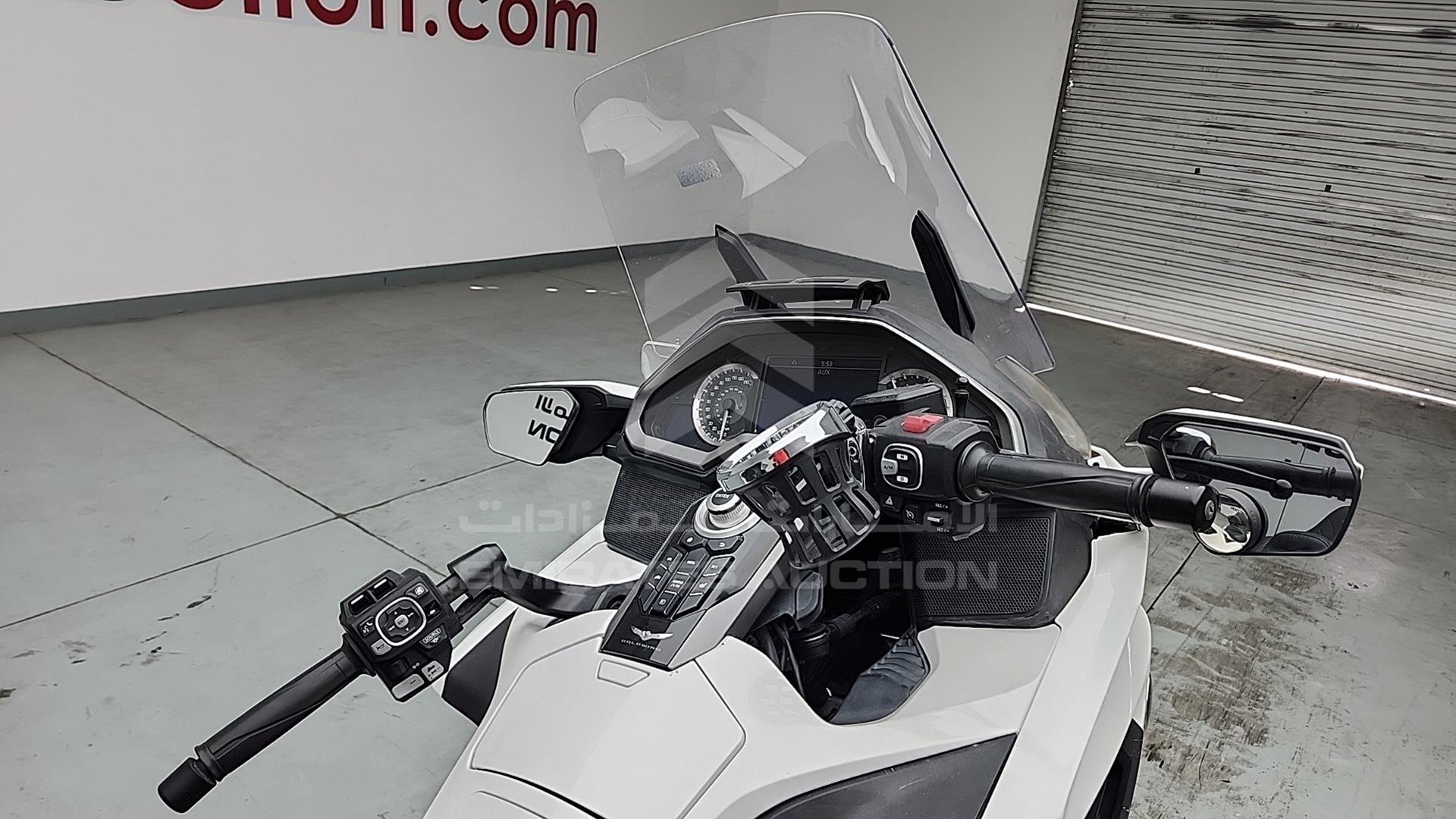 2018 HONDA GL 1800 VIN: JH2SC7959JK003144