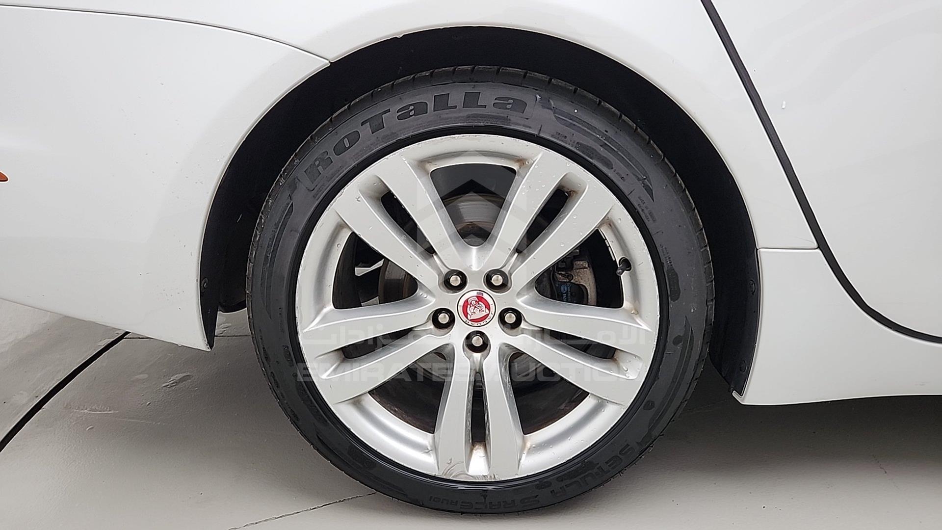 2014 JAGUAR XJL VIN: SAJAA22A5E8V64868