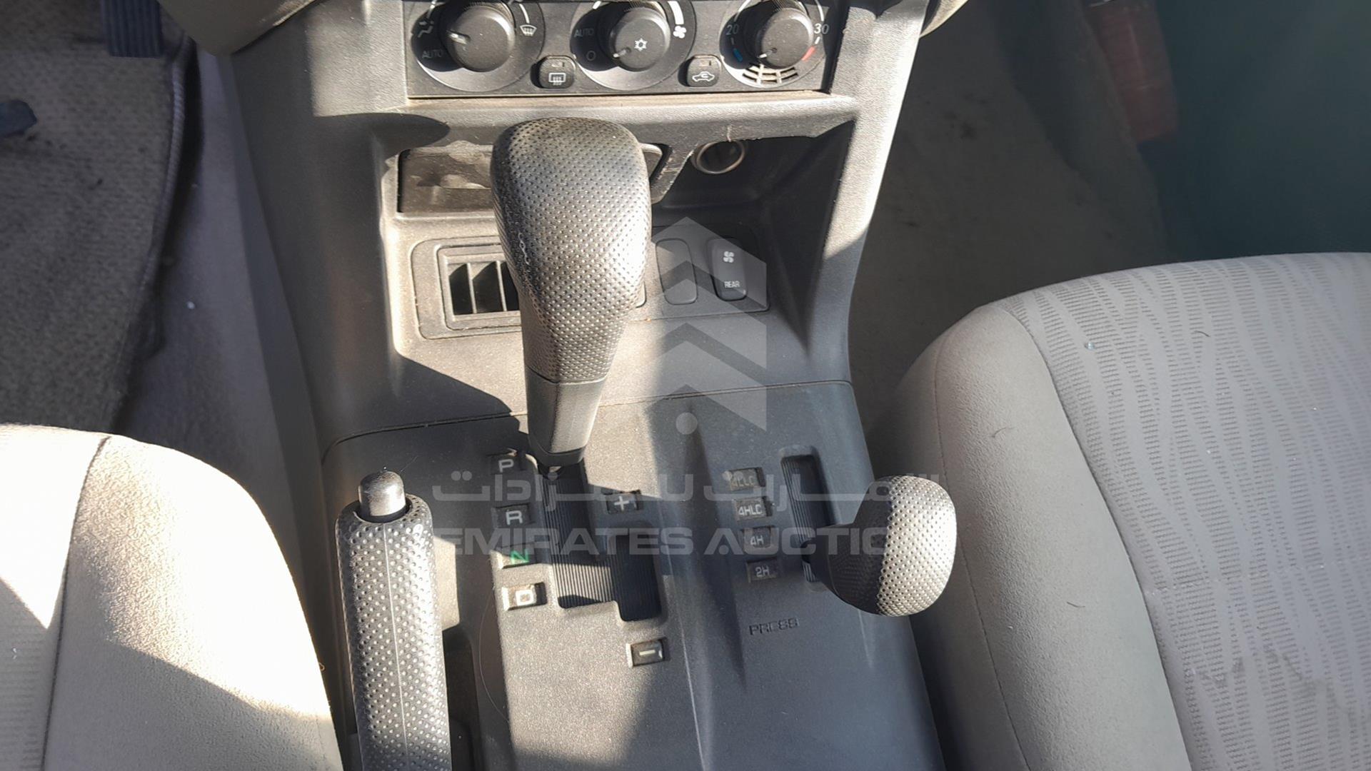 2007 MITSUBISHI PAJERO VIN: JMYLRV73W7J704401
