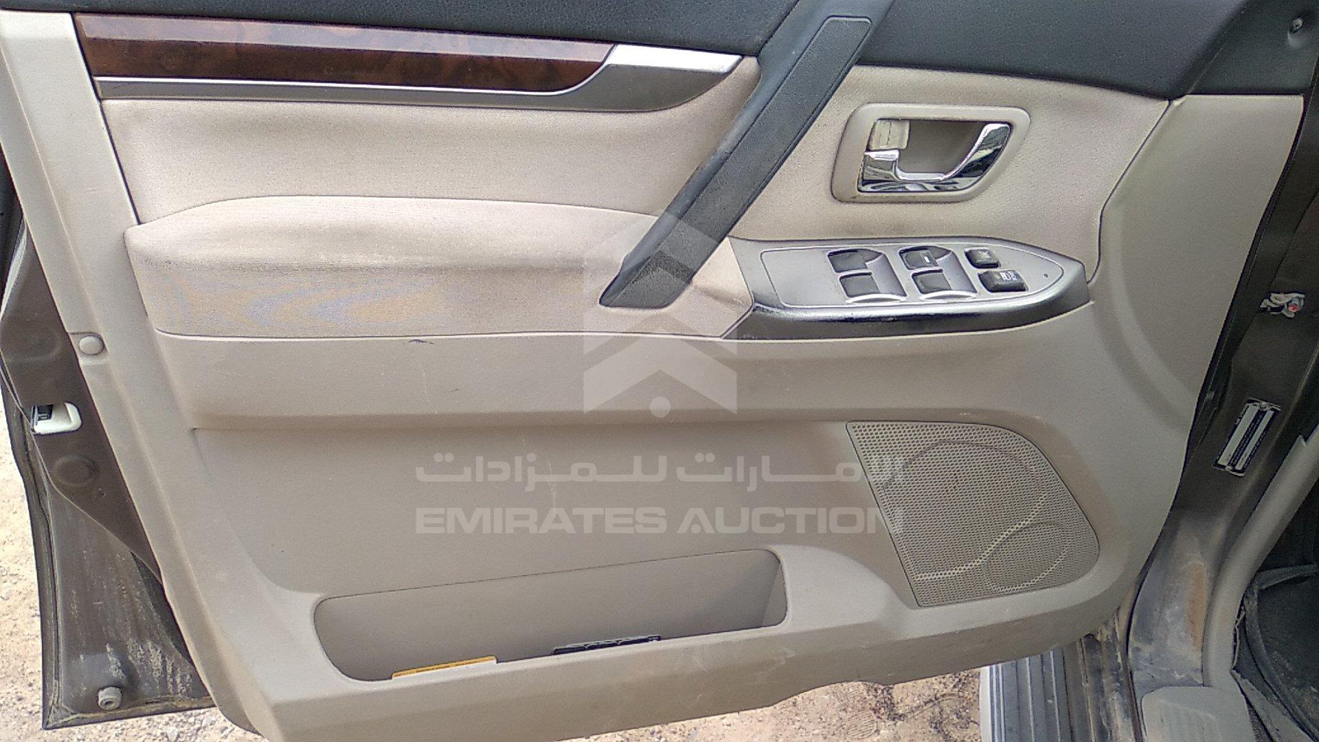 JMYLRV95WDJ705342 - 2013 Mitsubishi Pajero - #354447