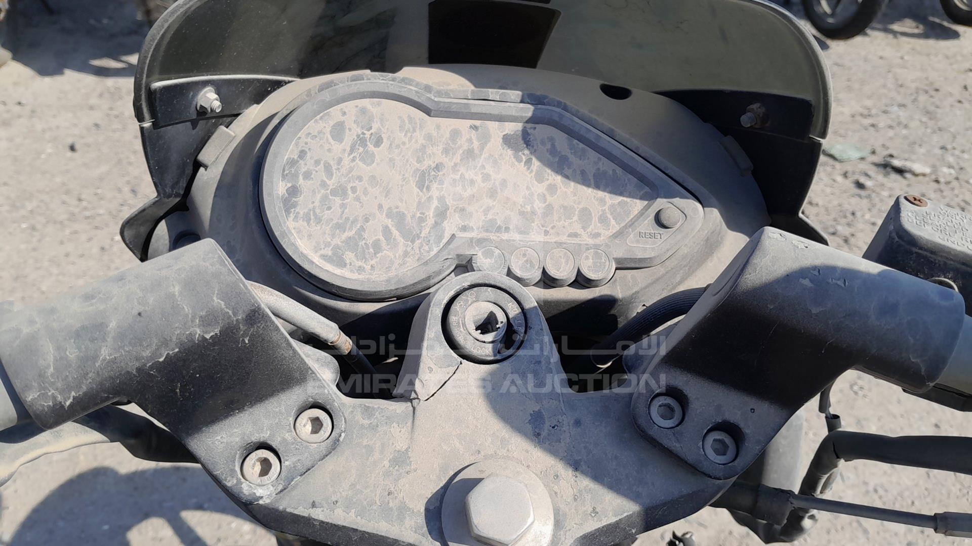 2015 BAJAJ 180 CC VIN: MD2A12DZ2FCD56265
