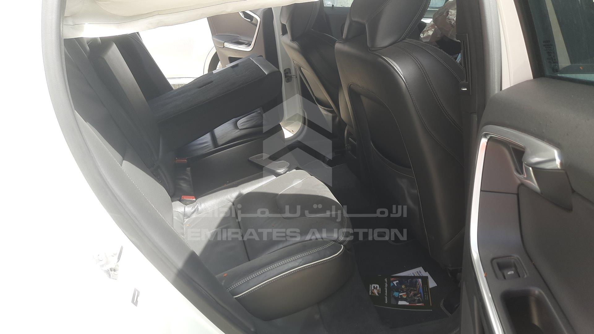 2014 VOLVO XC 60 VIN: YV140CDZ9E2602333