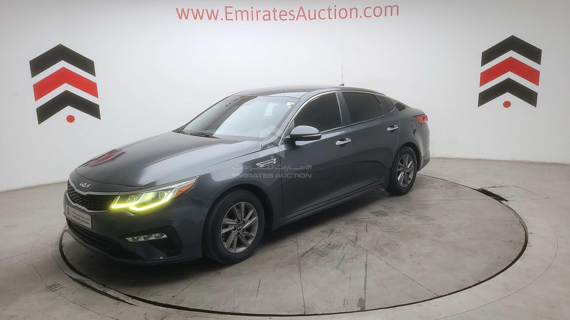 2020 KIA OPTIMA VIN: 5XXGT4L32LG424785