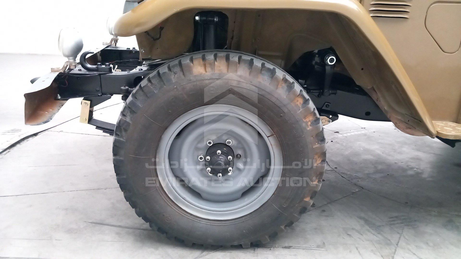 1980 TOYOTA LAND CRUISER VIN: FJ40325498