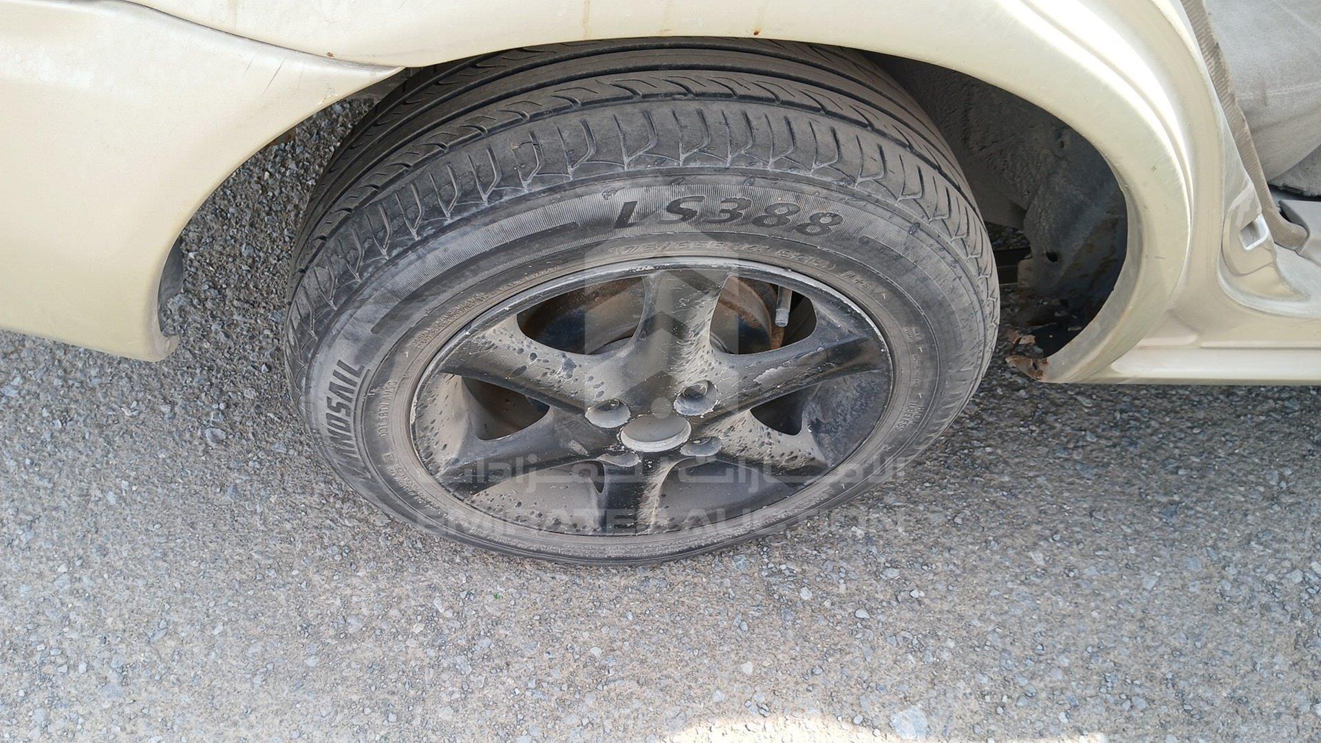 2004 MAZDA 323 VIN: JM7BJ123841225775