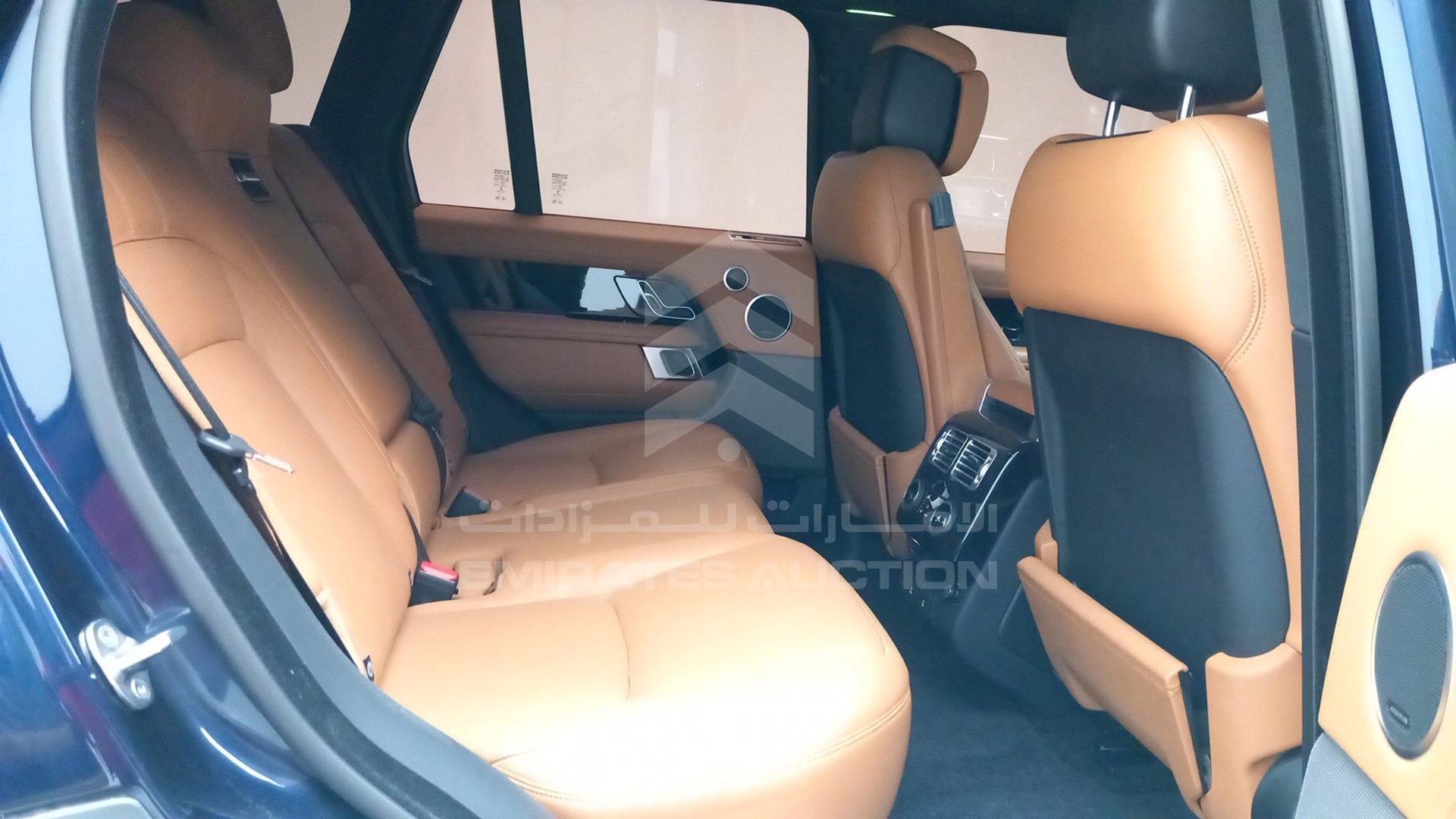 2020 RANGE ROVER VOGUE VIN: SALGA2BU4LA407639