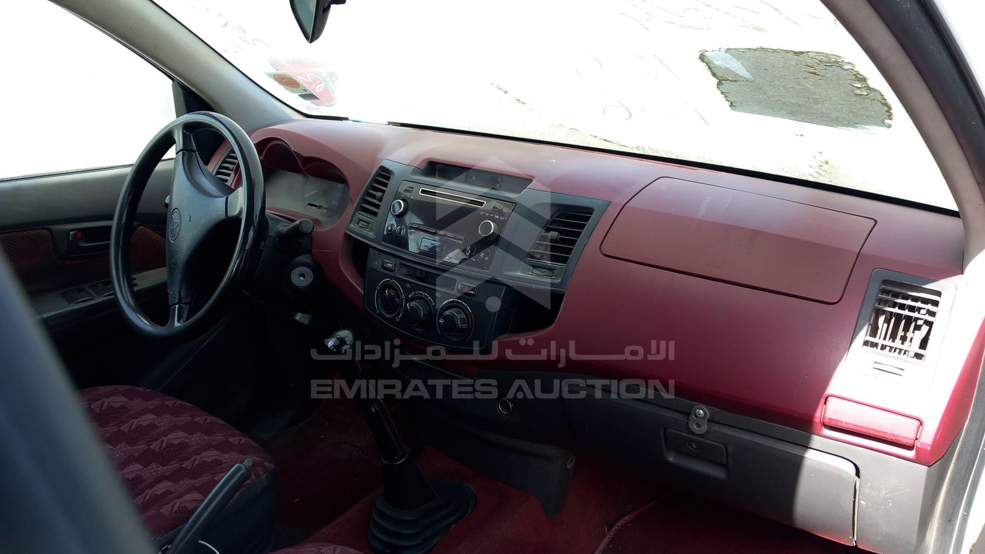 2015 TOYOTA HILUX VIN: MR0EW12G9F3032359