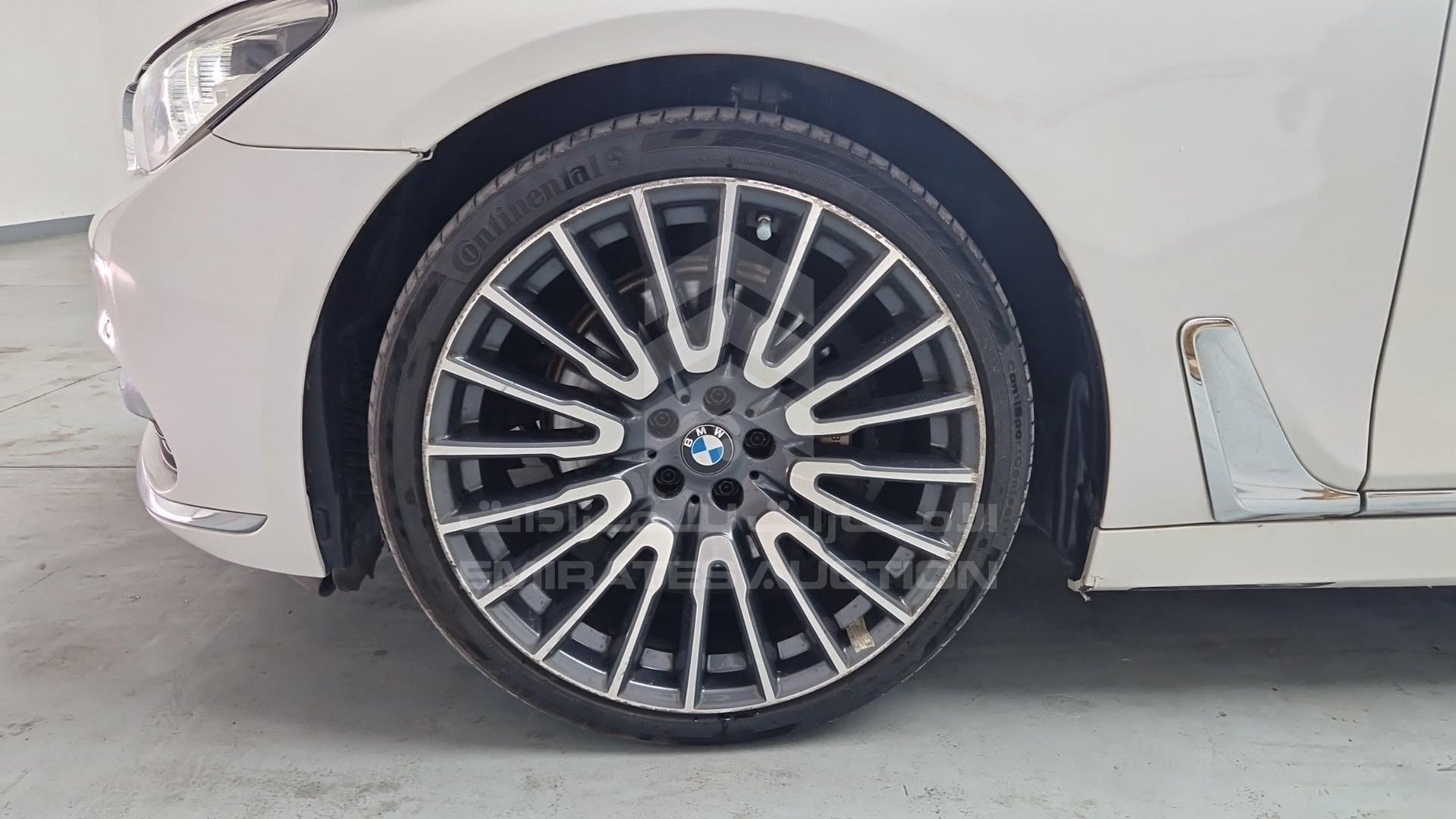 2016 BMW 740 LI VIN: WBA7E2107GG402235