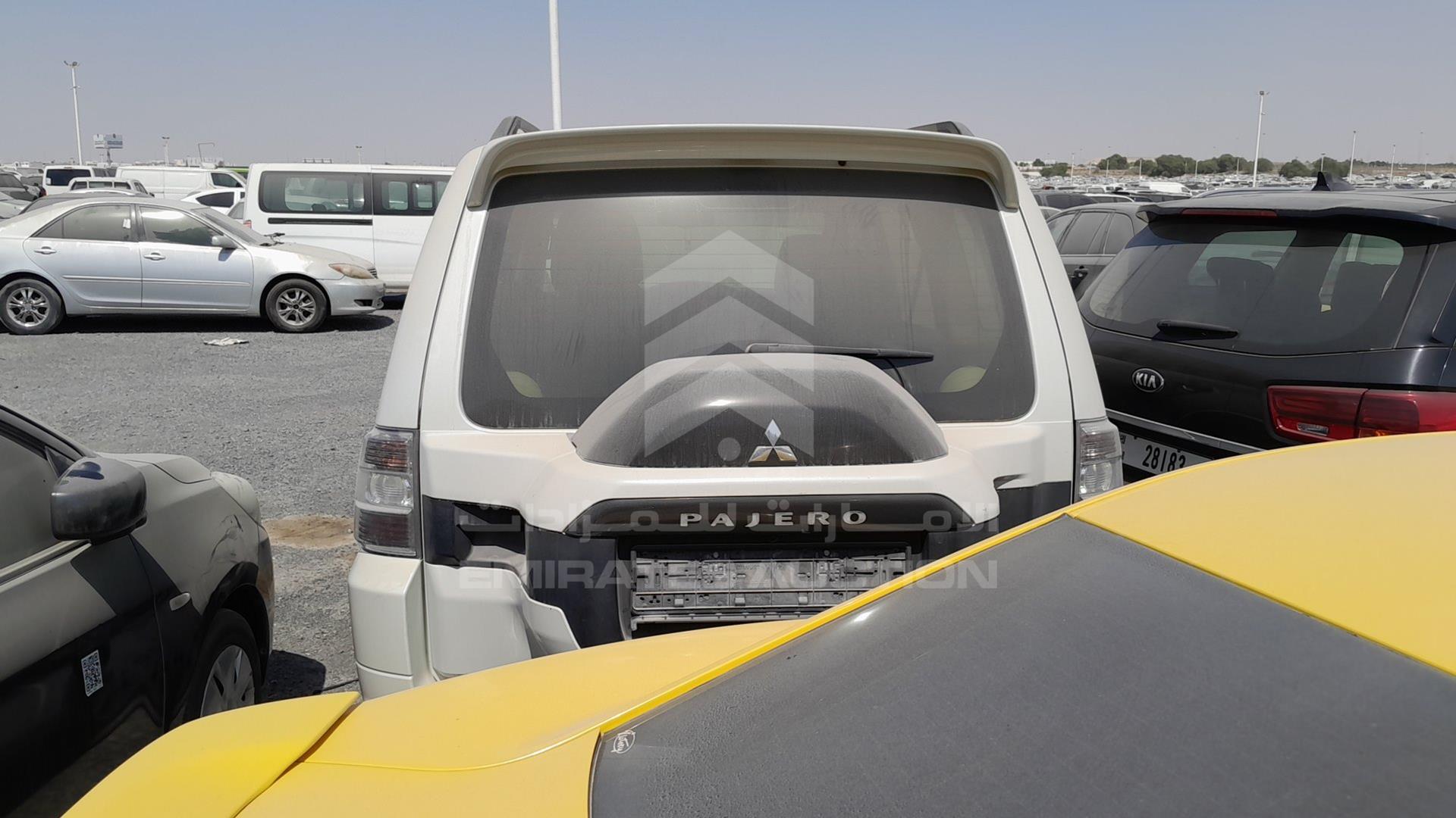 2015 MITSUBISHI PAJERO VIN: JMYLYV95WFJ713366