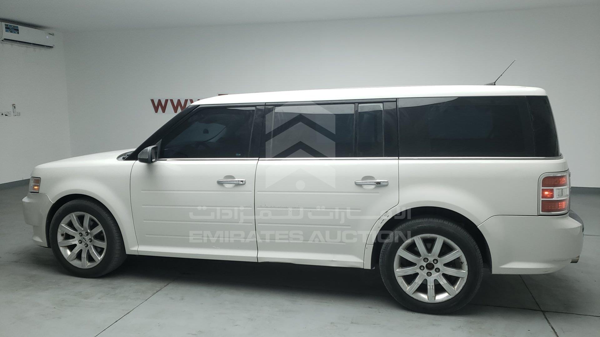 2009 FORD FLEX VIN: 2FMEK63C99BA45616