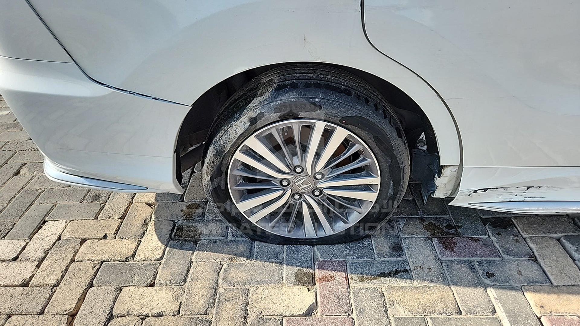 2018 HONDA ODYSSEY VIN: JHMRC1853JC400458