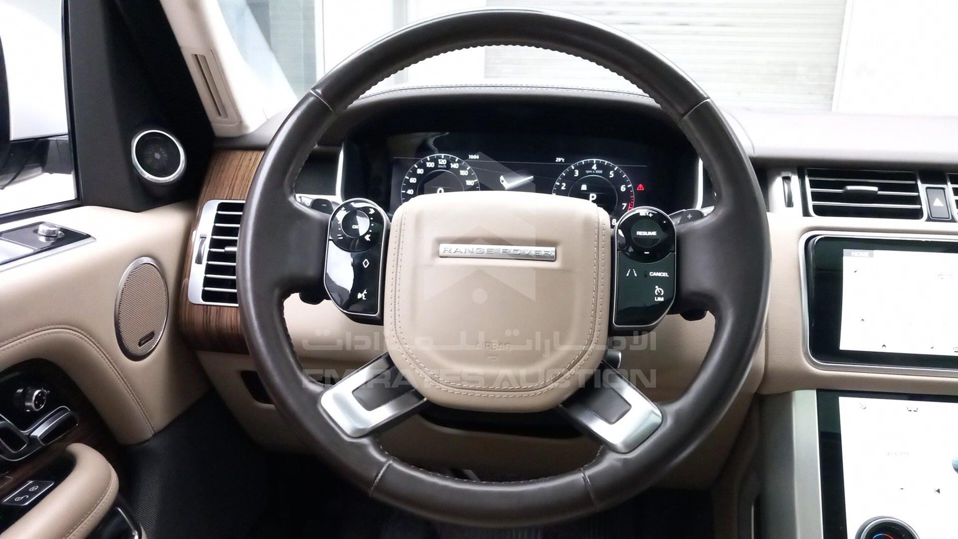 2018 RANGE ROVER HSE VIN: SALGA2BVXJA395227