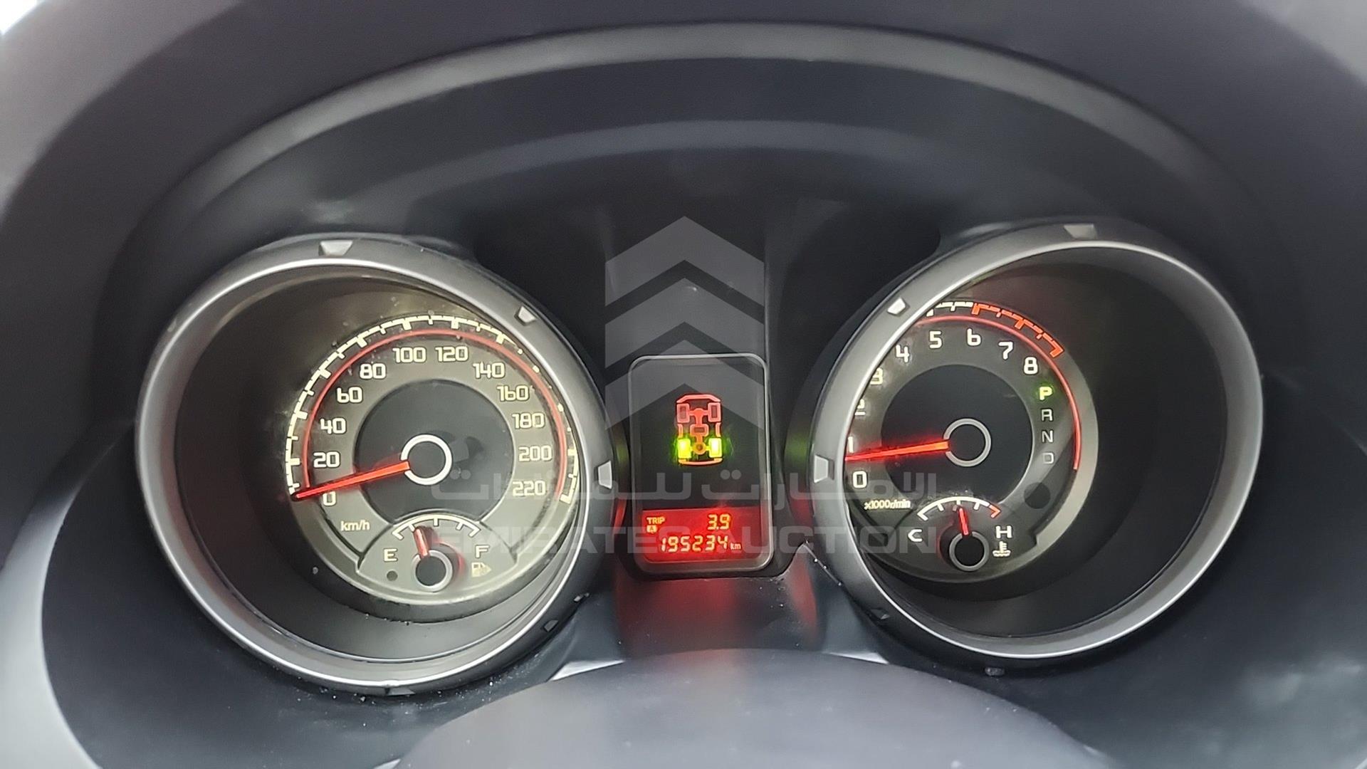 2012 MITSUBISHI PAJERO VIN: JMYLRV95WCJ709340