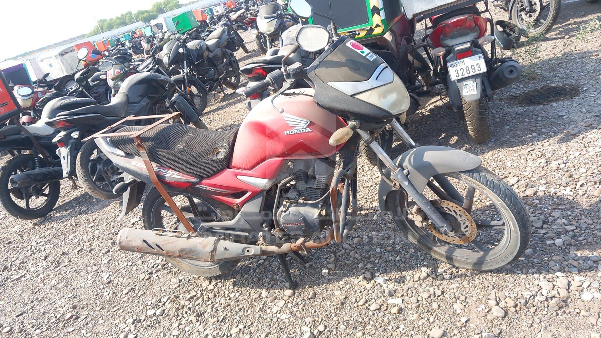 2014 HONDA CBF 150 VIN: ME4KC09CEE8748868
