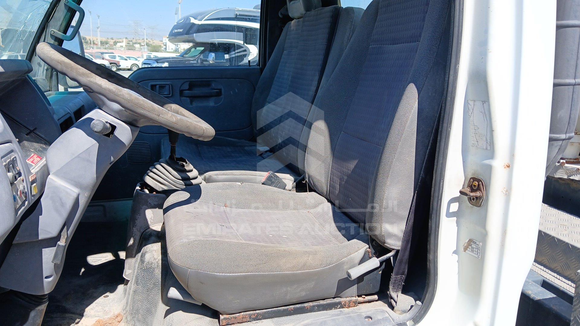 2005 NISSAN --- VIN: VWASBFTL053812064