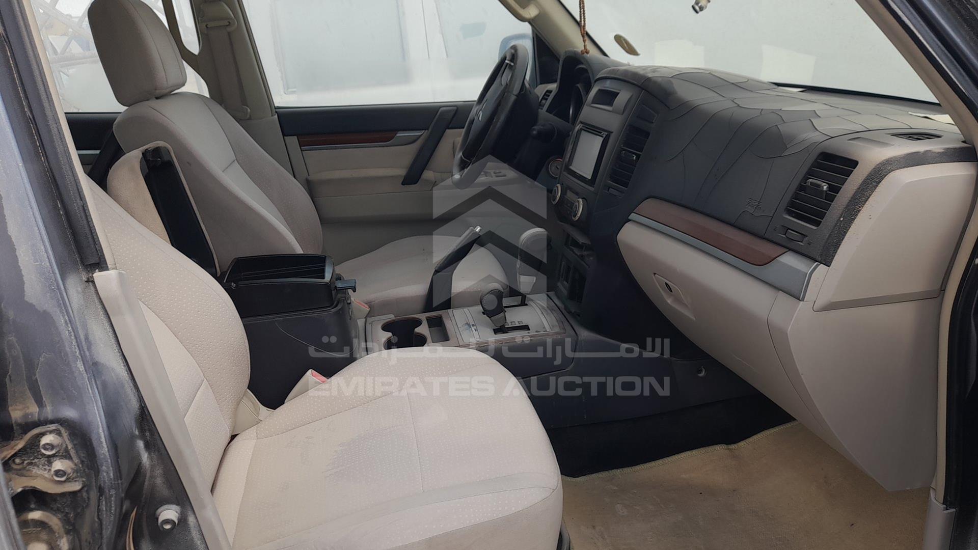 2007 MITSUBISHI PAJERO VIN: JMYLRV93W7J716768