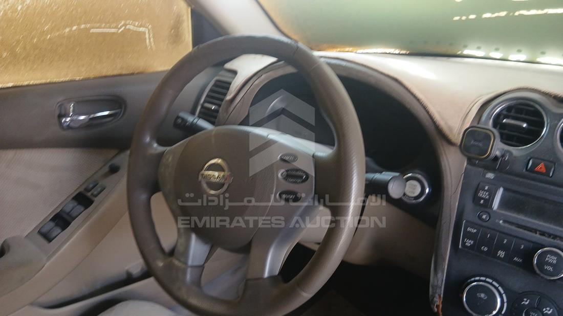 نيسان التيما 2008 — زاوية واجهة السائق الأمامية اليسرى — صورة 11