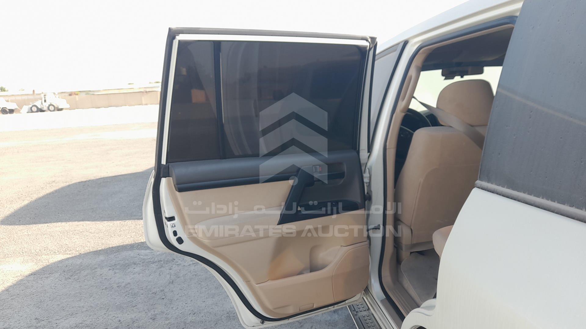 2014 TOYOTA LAND CRUISER VIN: JTMDU09J2E4094514