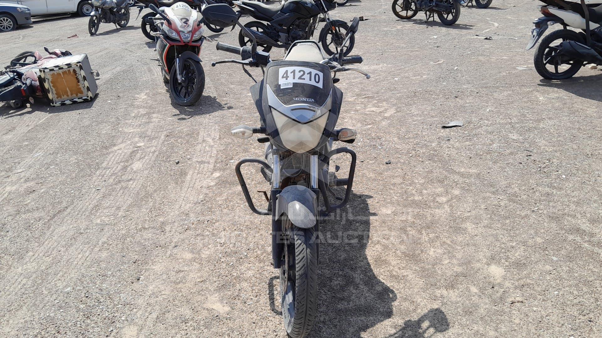 2011 HONDA CBF 150 VIN: ME4KC09CAB8074719