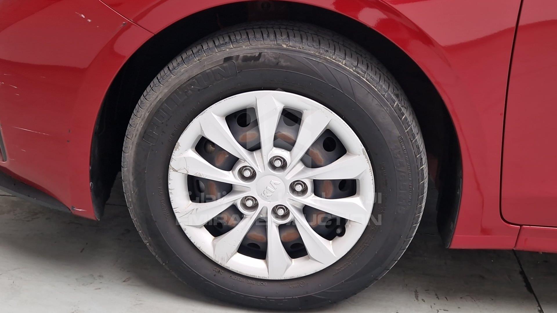 2020 KIA CERATO VIN: KNAF24168L5856889