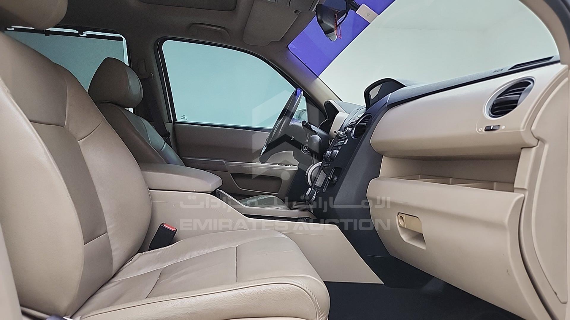 2015 HONDA PILOT VIN: 5FNYF4881FB701658