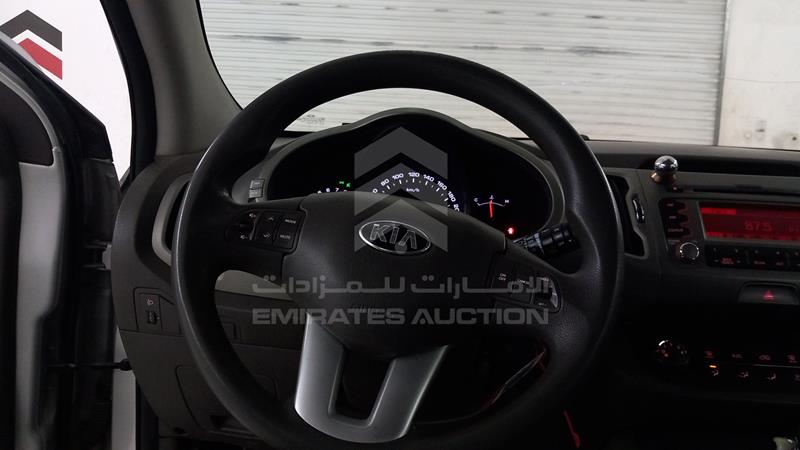 KNAPB8120D7397582 Auction: EmiratesAuction Lot: 409191 KNAPB8120D7397582 Kia Sportage 2013 SILVER Photo 13