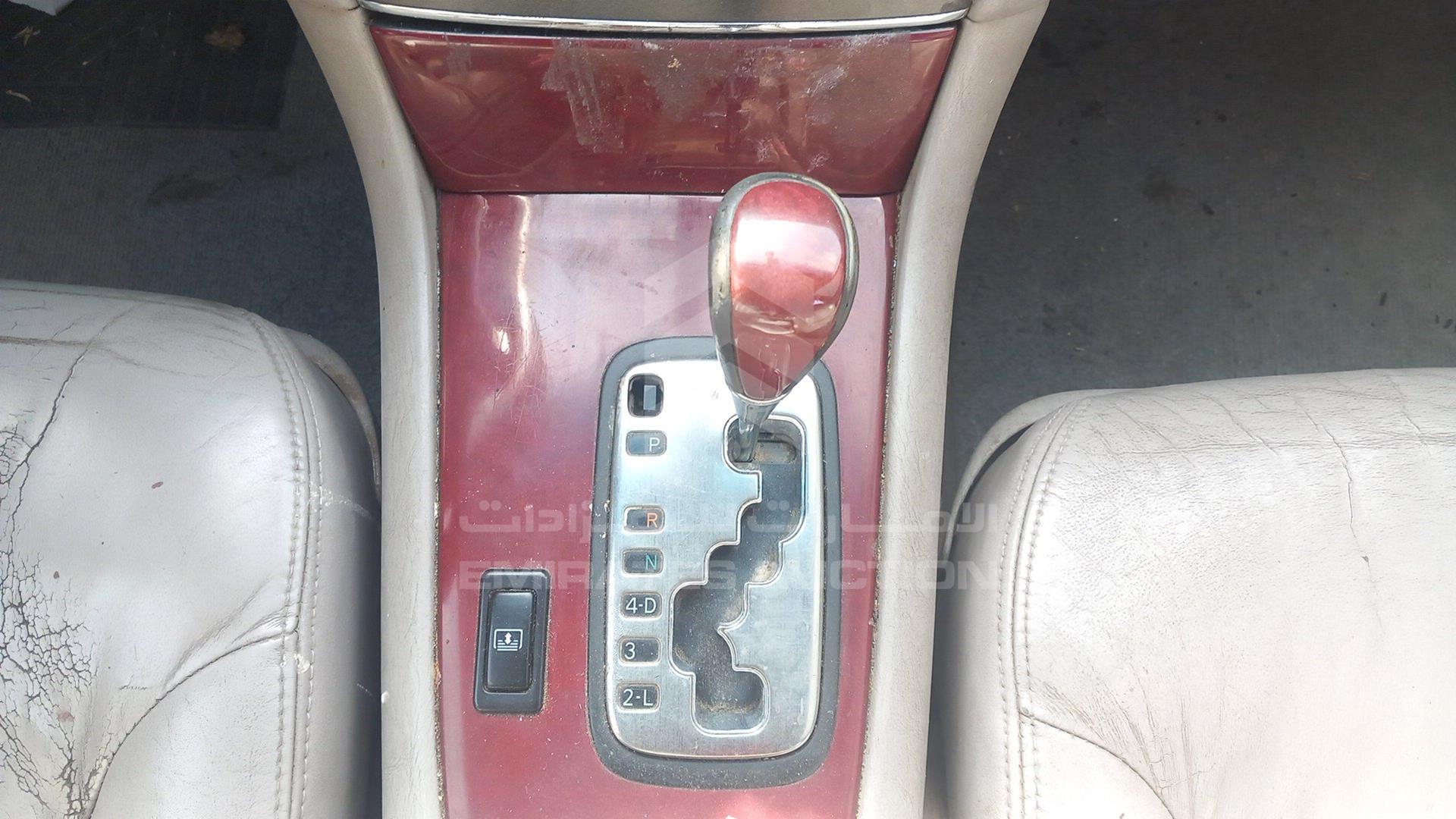 2004 LEXUS ES 330 VIN: JTHBA30GX40014030