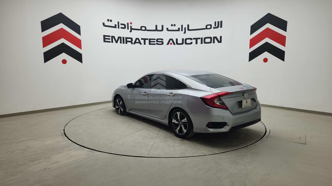 هوندا سيفيك 2021 — الزاوية الخلفية اليسرى — صورة 7