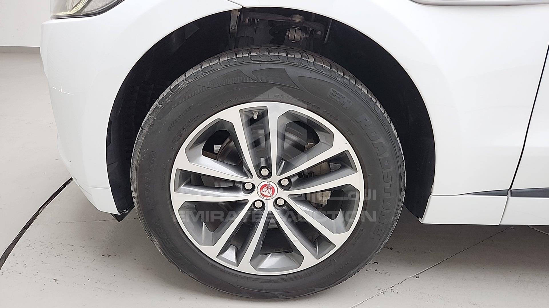 2018 JAGUAR F-PACE VIN: SADCA2BX3JA320008