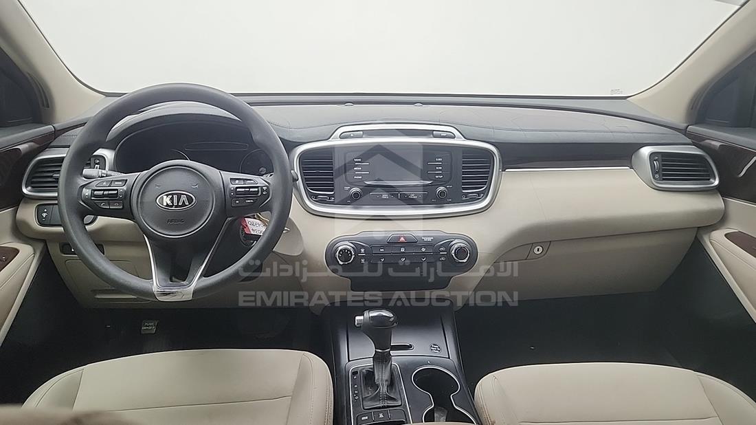 2016 Kia Sorento — Full Dashboard View — Photo 10