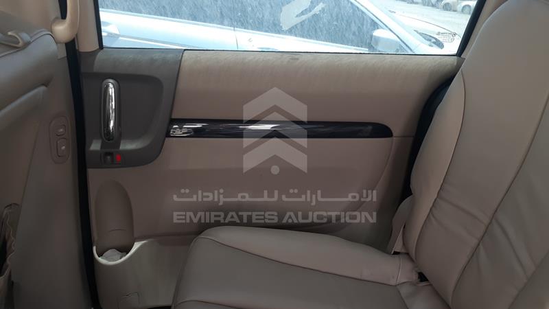 KNAMH817XF6582700 Auction: EmiratesAuction Lot: 405841 KNAMH817XF6582700 Kia Carnival 2015 GREY Photo 25