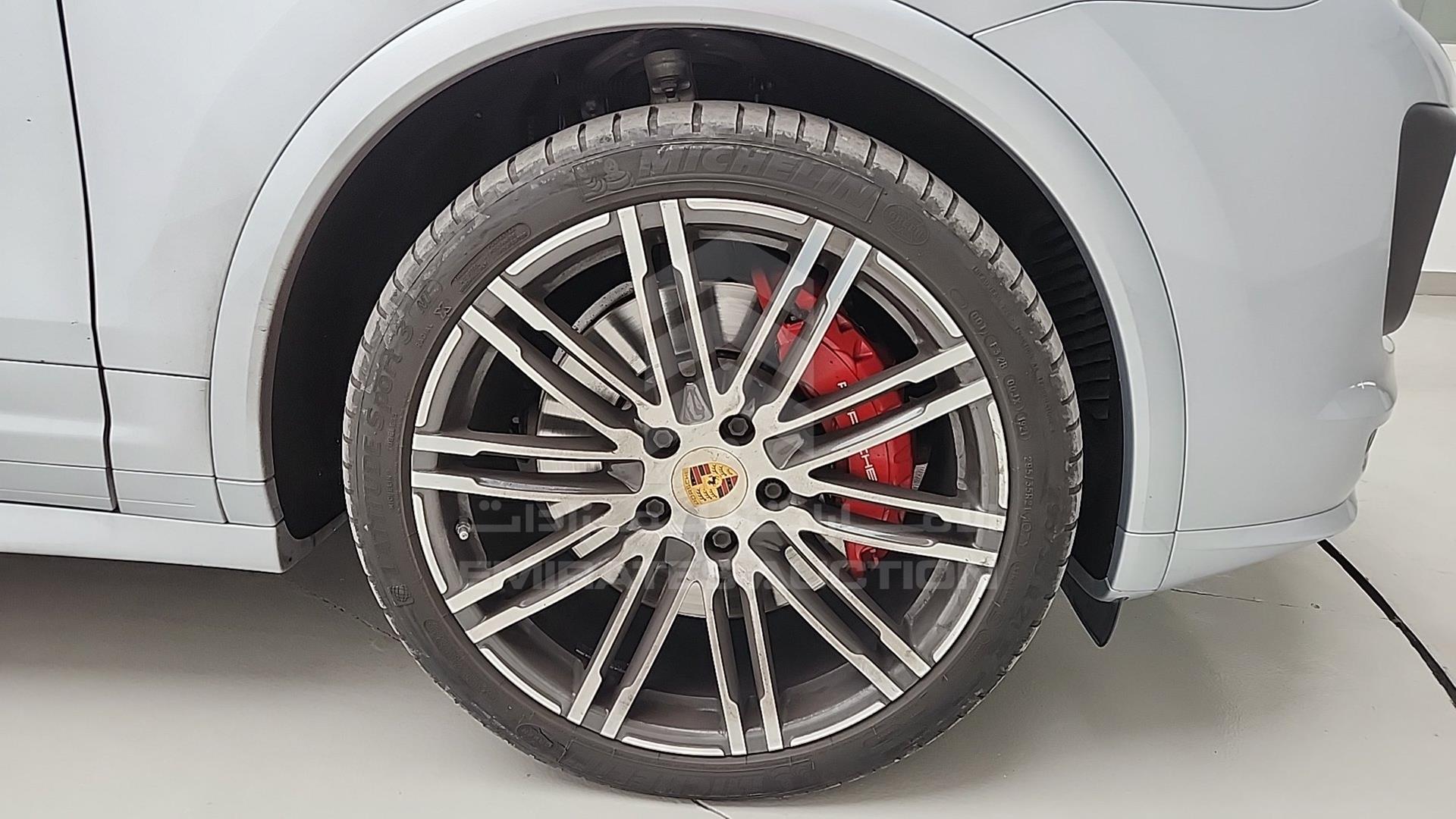 2016 PORSCHE CAYENNE VIN: WP1ZZZ92ZGLA72836