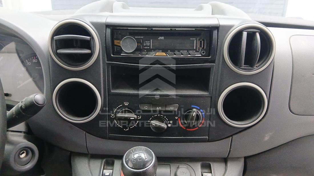 2015 Peugeot Partner — Entertainment Systems & Camera Monitor & Navigation — Photo 18