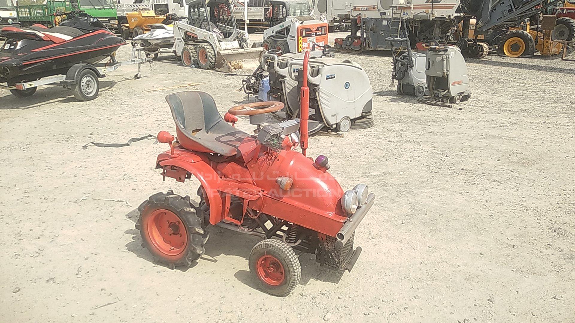 0 TRACTOR --- VIN: 2FMDK4KC4CBA27842