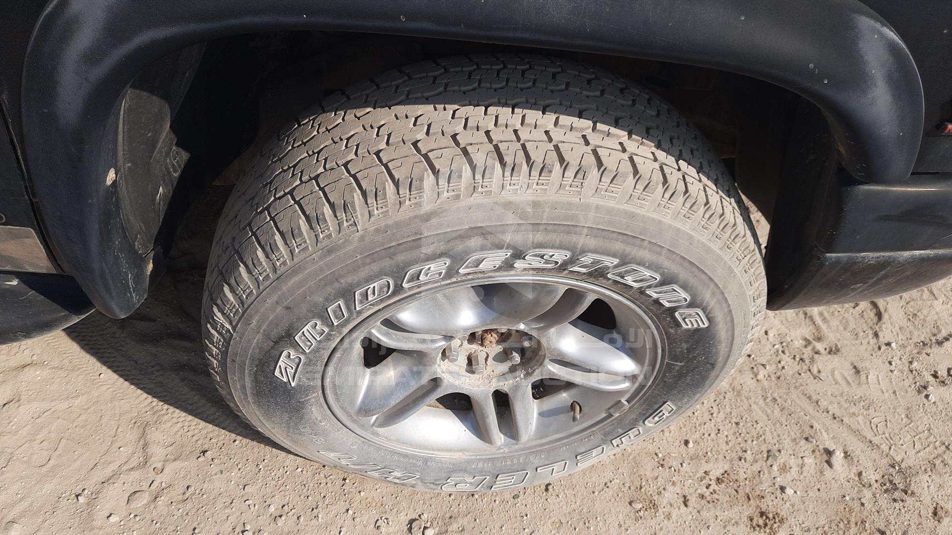2000 DODGE DURANGO VIN: 1B4HS28Z1YF215971