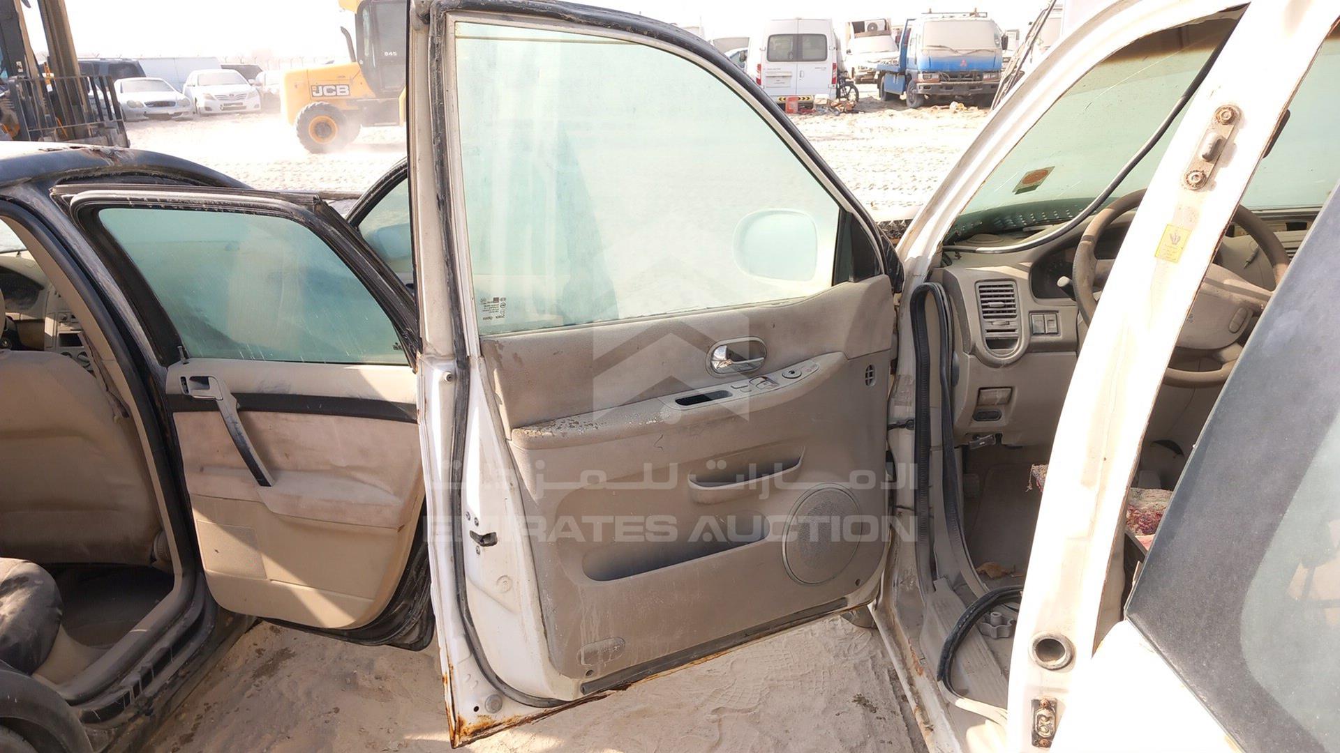 2005 KIA CARNIVAL VIN: KNAUP752456711573