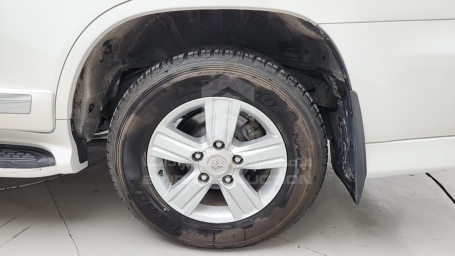 2014 TOYOTA LAND CRUISER VIN: JTMHX09J9E5043076